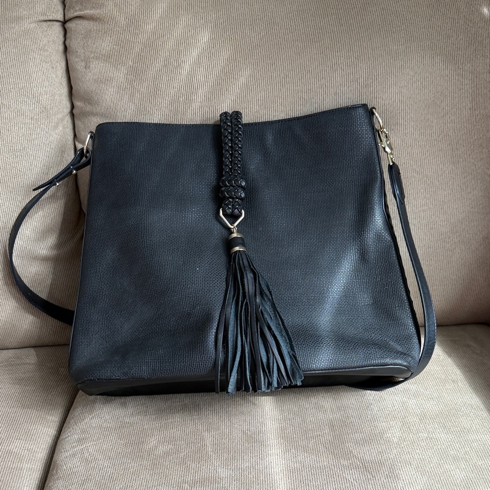 Elegant Black Tassel Shoulder Bag